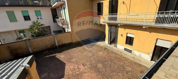 5 rooms Commercial property in Busto Arsizio, Italy No. 378648 32
