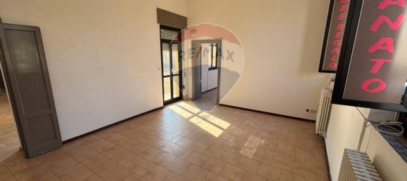5 rooms Commercial property in Busto Arsizio, Italy No. 378648 3