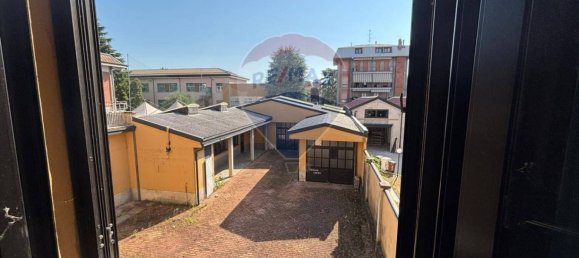 5 rooms Commercial property in Busto Arsizio, Italy No. 378648 25