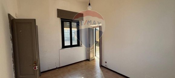 5 rooms Commercial property in Busto Arsizio, Italy No. 378648 9