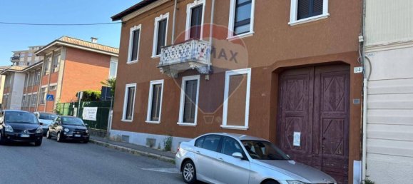 5 rooms Commercial property in Busto Arsizio, Italy No. 378648 46