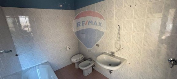 5 rooms Commercial property in Busto Arsizio, Italy No. 378648 18