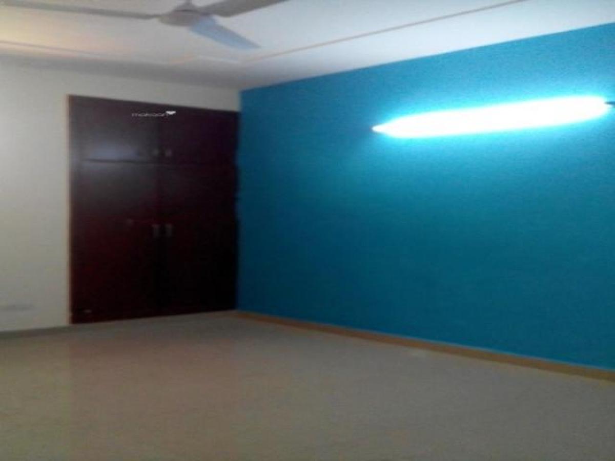 3 bedrooms House in Faridabad, India No. 3070