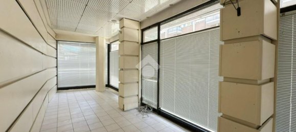 245m² Commercial property in Ivrea, Italy No. 380160 7