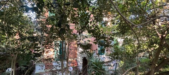 5 bedrooms Villa in La Spezia, Italy No. 305633 10