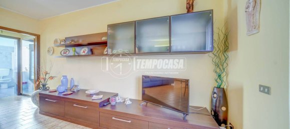 1 chambre Appartement à Taino, Italy No. 140860 9