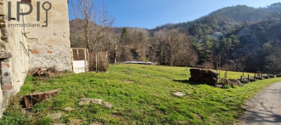 4 bedrooms House in Piana Crixia, Italy No. 121170 8