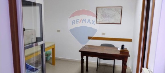 5-salle Bureau à Fabriano, Italy No. 311670 4