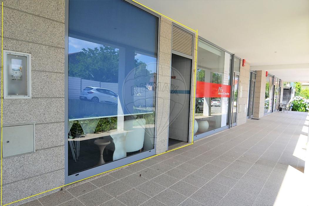 Propiedad comercial en Sao Pedro do Sul, Portugal 51 m² No. 339240