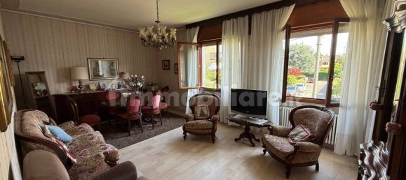 3 bedrooms Villa in Treviso, Italy No. 270566 3