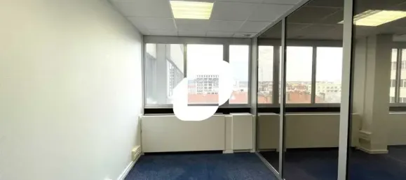 Офис 176м² в Лион, Франция № 302374 3