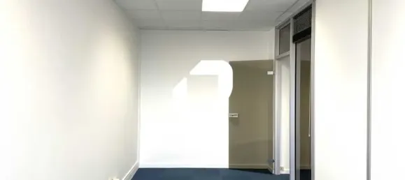 Офис 176м² в Лион, Франция № 302374 9