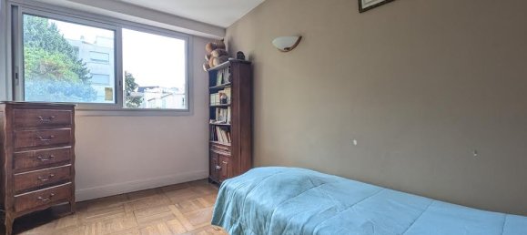 Квартира с 4 комнатами в Фонтене-су-Буа, Франция № 364065 8