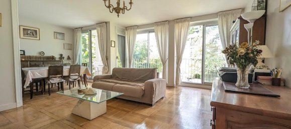 Квартира с 4 комнатами в Фонтене-су-Буа, Франция № 364065 3