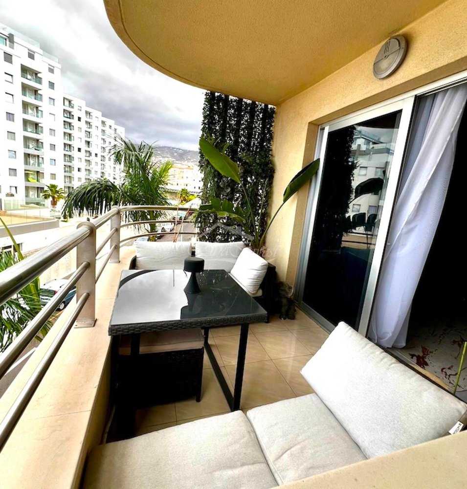 Apartamento de 2 dormitorios en Adeje, Spain No. 35859