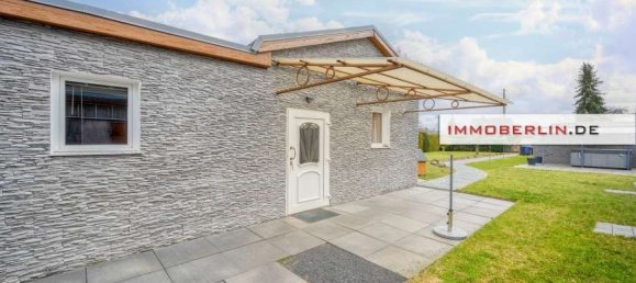 3 rooms Bungalow in Kaulsdorf, Germany No. 227533 2