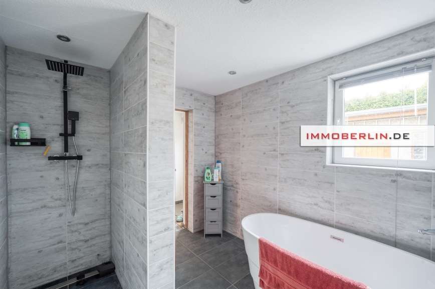 3 rooms Bungalow in Kaulsdorf, Germany No. 227533