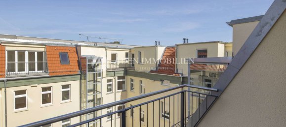 Квартира с 3 комнатами в Фридрихсхайн, Германия № 306311 10