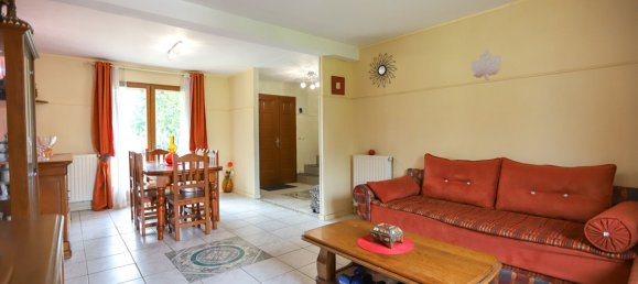 6 bedrooms House in Orgerus, France No. 169445 3