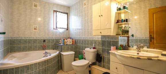 6 bedrooms House in Orgerus, France No. 169445 10