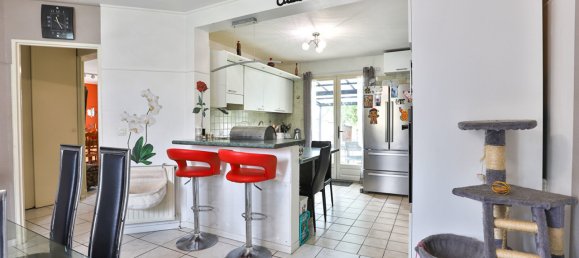 6 bedrooms House in Orgerus, France No. 169445 6