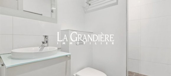 1 bedroom Apartment in Paris, France No. 351588 11