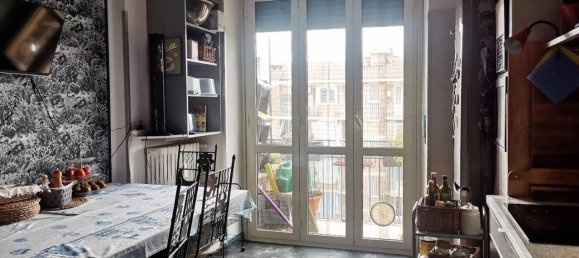 4 rooms Apartment in Turin, Italy No. 33338 2