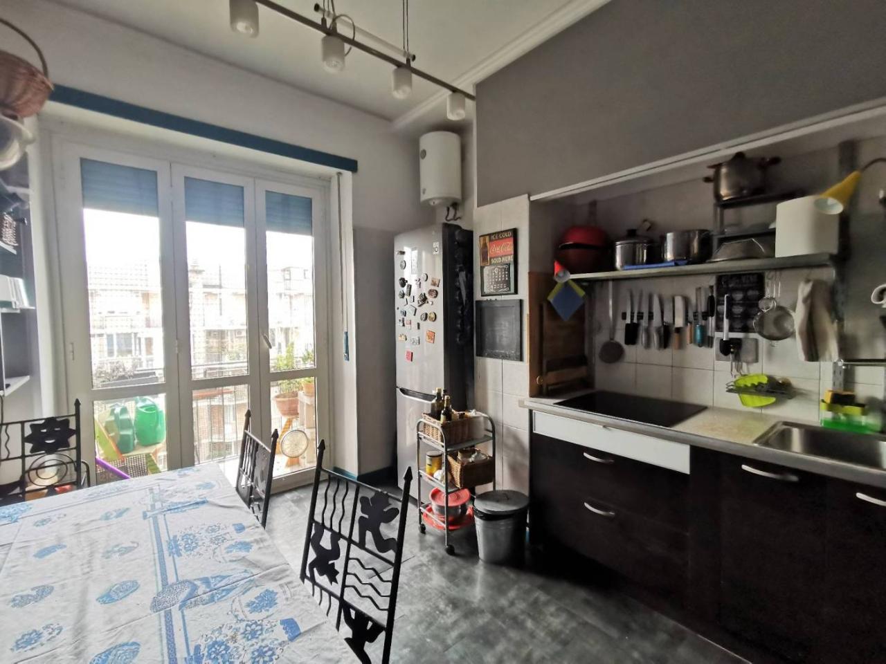 4 rooms Apartment in Turin, Italy No. 33338