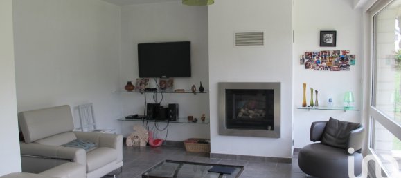 3 bedrooms House in Saint-Quentin, France No. 71723 5