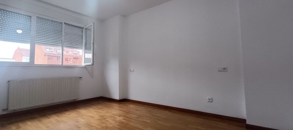4 Schlafzimmer Stadthaus in Oviedo, Spain, Nr. 162785 44