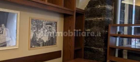 2 rooms Commercial property in Genoa, Italy No. 282968 5