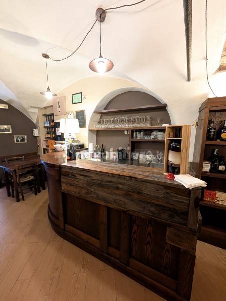 2 rooms Commercial property in Genoa, Italy No. 282968