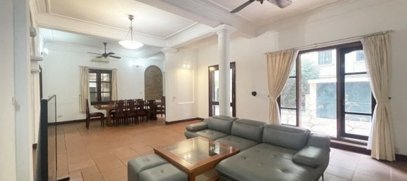 5 bedrooms Villa in Tay Ho, Vietnam No. 414 4