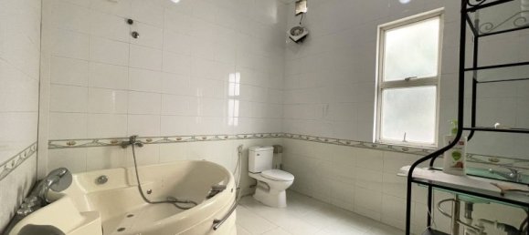 5 bedrooms Villa in Tay Ho, Vietnam No. 414 11