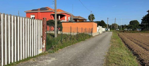 Земельный участок 650м² в Бусто Арсицио, Италия № 71674 6