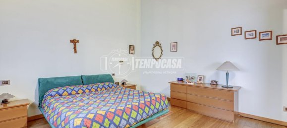 4 rooms Villa in Borgo Ticino, Italy No. 37770 22