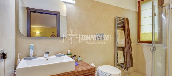 4 rooms Villa in Borgo Ticino, Italy No. 37770 14