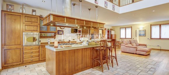 4 rooms Villa in Borgo Ticino, Italy No. 37770 3