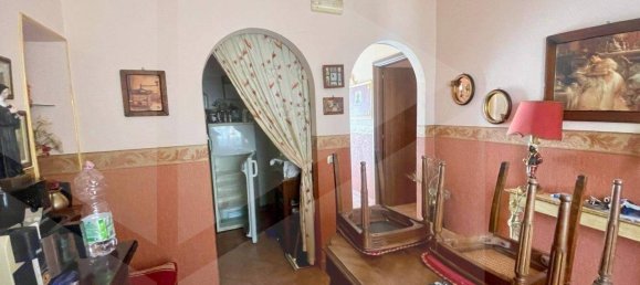 2 Schlafzimmer Wohnung in Trani, Italy, Nr. 169634 8