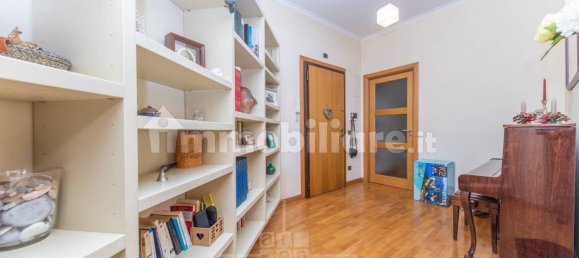 3 bedrooms Apartment in Rome, Italy No. 273956 27