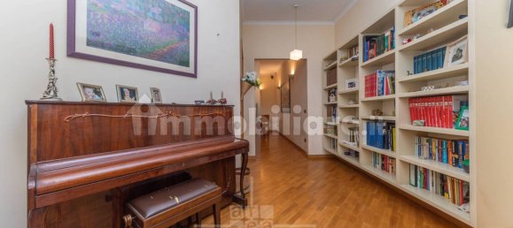 3 bedrooms Apartment in Rome, Italy No. 273956 29