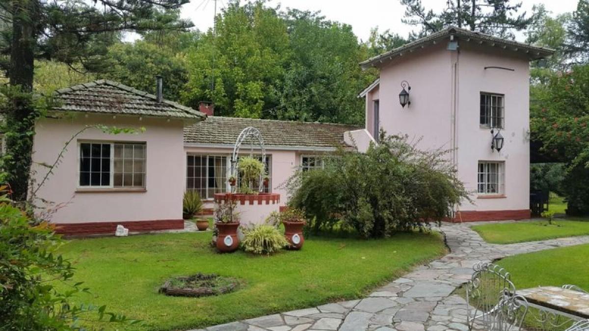 4 bedrooms House in Escobar, Argentina No. 19217