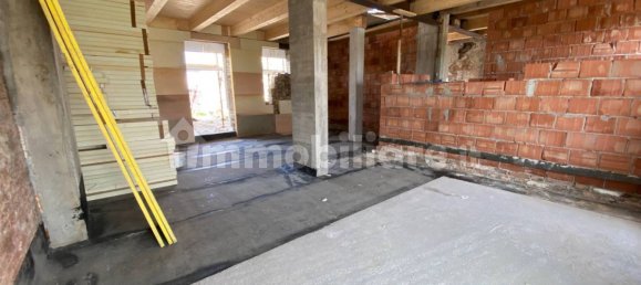 Дом с 3 спальнями в Мира, Италия № 118259 9