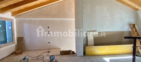 Дом с 3 спальнями в Мира, Италия № 118259 18