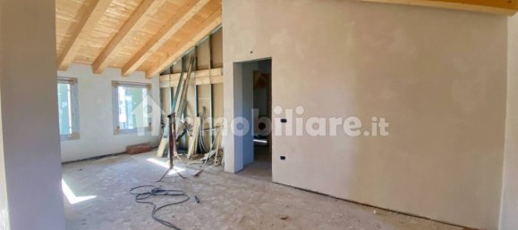 Дом с 3 спальнями в Мира, Италия № 118259 23