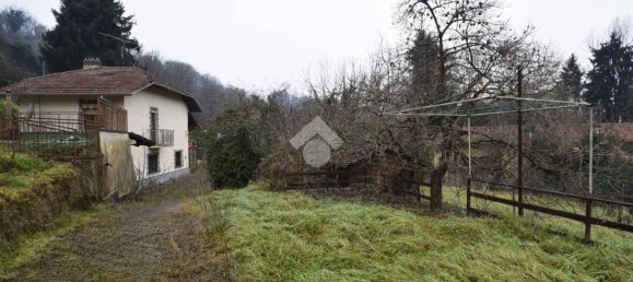 3 Schlafzimmer Villa in Turin, Italy, Nr. 15723 13