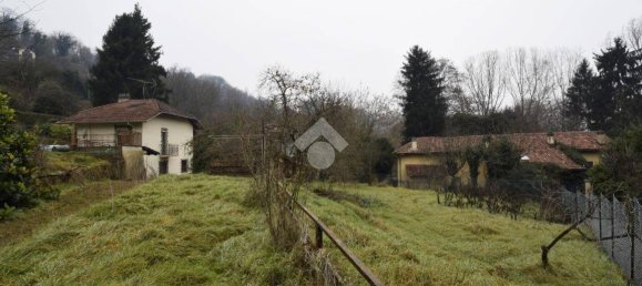 3 Schlafzimmer Villa in Turin, Italy, Nr. 15723 2