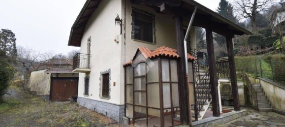 3 Schlafzimmer Villa in Turin, Italy, Nr. 15723 3