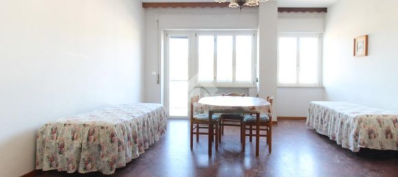 2 Schlafzimmer Wohnung in Roseto degli Abruzzi, Italy, Nr. 371375 3