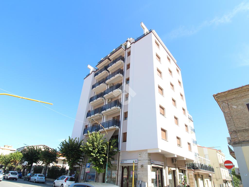 2 Schlafzimmer Wohnung in Roseto degli Abruzzi, Italy, Nr. 371375